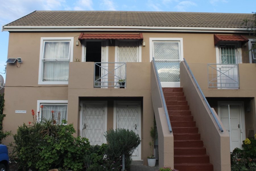 1 Bedroom Property for Sale in Strand Central Western Cape